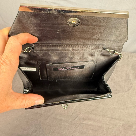 Lulu Townsend Patent Clutch Black Gold Bar Chain Evening Bag Chic - Picture 4 of 8